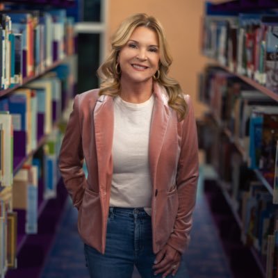 PB Writer, Literacy Advocate, MSW. Lover of quirky facts & spunky stories. Mom x 3, wife. #SCBWI #12x12 #kidlit Rep’d by @Essie White @Storm Literary