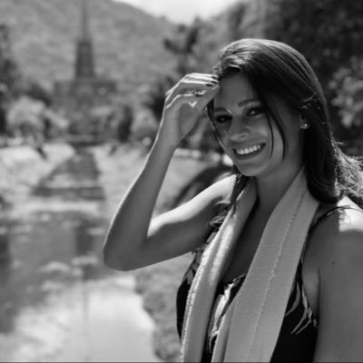 timmnicolle's profile picture. 🌎 Gaúcha no RJ | Mestre em Comunicação Social | Jornalista e radialista | Pós-graduada em Direito Penal e Criminologia pela PUCRS | Repórter @recordtvrio