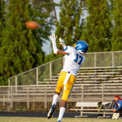 Vermont Carmack | C/O 27 | WR / FS | NC | HT : 6’2 | WT: 160 | Dudley HS | ROUTE RUNNER | 2 sport ath |  Contact Info: 3369650352 | dirextedbymont6@gmail.com