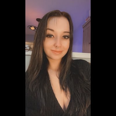 jada__ar's profile picture. 25 | dog mom | Brooklyn & Declan’s mom | 🏳️‍🌈