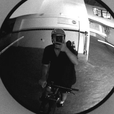 BICICLETEIRO
ANTIFASCISTA
PROLETÁRIO
EDUCAÇÃO POPULAR