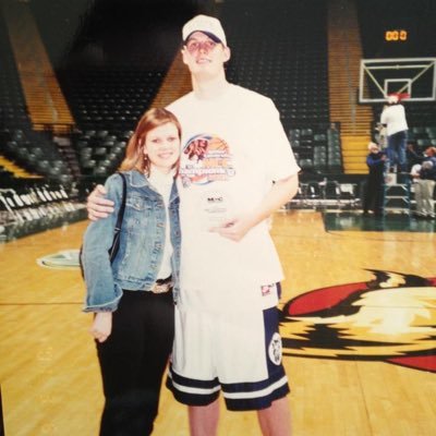 Dad to @griffynrobisch0 and Sophie. Pool Boy for Jill Robo. Oklahoma State ➡️ Butler Hoops Alumni. Urology Med Device Rep. Batting .008 on SNKRS