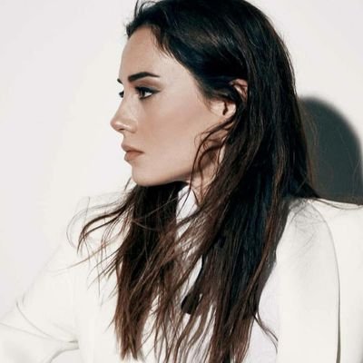 Cansudereefan's profile picture. For her always Cansu Dere🧡