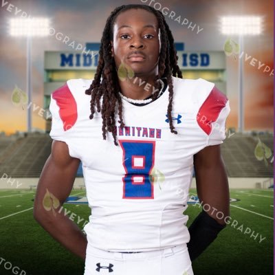 5’10 165 RB/ATH Midlothian Heritage High School Jaguar 🐆 CO’26 @Zako_Davis on instagram Email:zakodavis1234@gmail.com https://t.co/RtSmLu5IXm