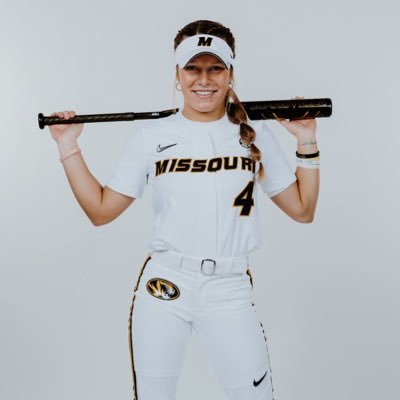 @mizzousoftball #4 // #playforkj🤍🕊