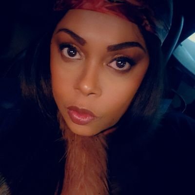 If you are sure of who you are, you set your own path in this world, so be proud when you walk it!💋Stay humble and stay true!💋
