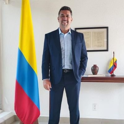 🇨🇴 Embajador de Colombia en Nicaragua 🇳🇮 Congresista de la República (2018-2022), Concejal de Bello (2012-2015).