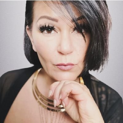 Erotik Darstellerin 🔞
Camgirl 💻
Model und Schauspielerin 📽💃