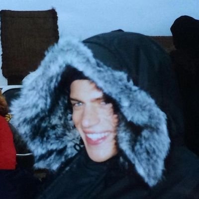 niczitis's profile picture. idk yet :/