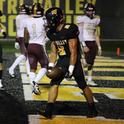 5’10” 190lbRB|Bench:280|Clean:275|Sqt:425|40Yrd-4.41|shuttle-4.2| 1st Team All-Ohio |Class 25’|Contact:jaydenwallace11706@gmail.com: (740)8689007,@coachcamwest
