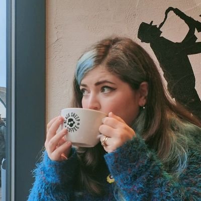 Mai | Avid GIF user & Cat lady. 🏴 she/her | DnD 🎲| QuestJunkies & Phoenixiwaki ✨ https://t.co/wwnd6WplN3 |
