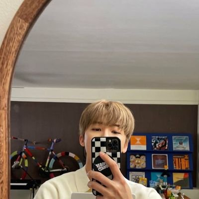 Heyyowrrrrs's profile picture. 