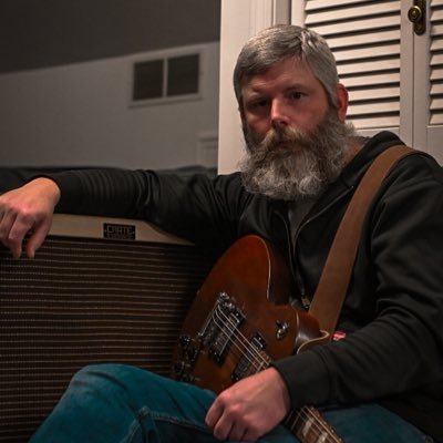 Hello, My name is Justin Curtis Everitt. I am a musician, craftsman, photographer and fiber optic splicer.