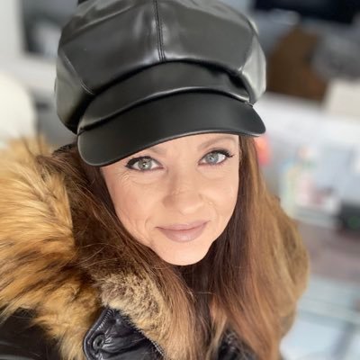 Christian, Wife, Mom, Grandma, Buckeye Fan, Co-Owner - iNc EMPIRE, LLC -Recruiting Agency, MARRIED - No DMs