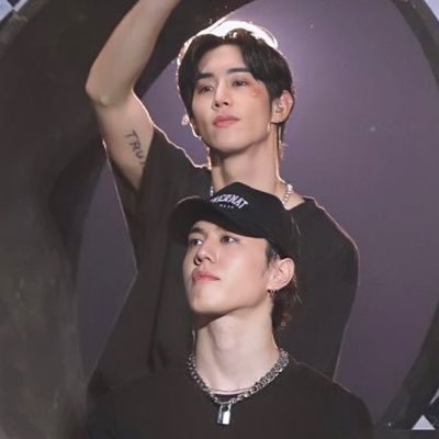 シ𑁍 I only have my heart to offer ♫ * :)) ♒︎yugyeom♒︎ 〰︎ ♒︎marktuan♒︎ ❤︎︎❤︎︎ •◡•☘︎︎ 🌈🍨