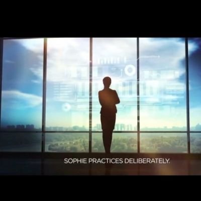 BzrgyM's profile picture. تحلیل گر