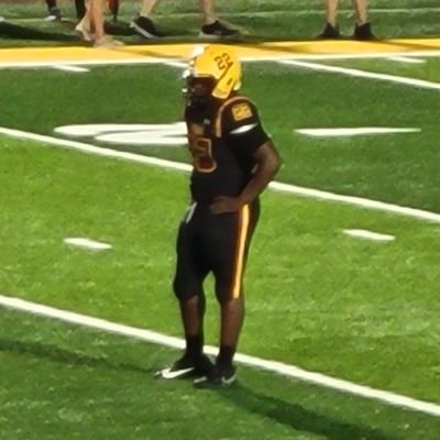 Mountain Pointe HS 🦁 #44 | 🎓 C/O 2025
| LB | 5’11 | 220lbs. | NCAA ID# 2206585164