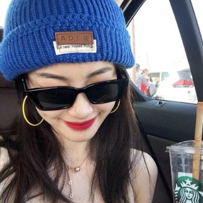 Until abilities match ideals, all comfort is a stumbling block. If you can solve it with sweat, don't use tears.
A girl who likes traveling, skiing and fitness.