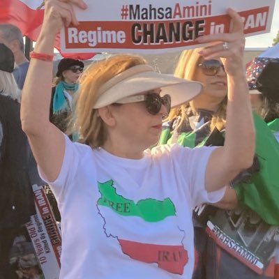 Maryam4azadi's profile picture. #MahsaAmini  #IranRevolution #WomenLifeFreedom @PahlaviReza our only leader 💚 🤍 ❤️