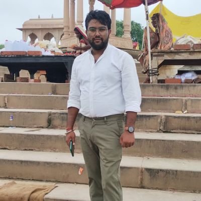 बिनय न मानत जलधि जड़ गए तीनि दिन बीति।
बोले राम सकोप तब भय बिनु होइ न प्रीति॥
गर्वित @vishwasaam सदस्य