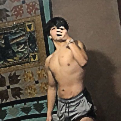 ChrisR0592's profile picture. 