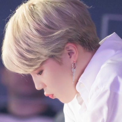 only jimin

I just started learning how to use Twitter.