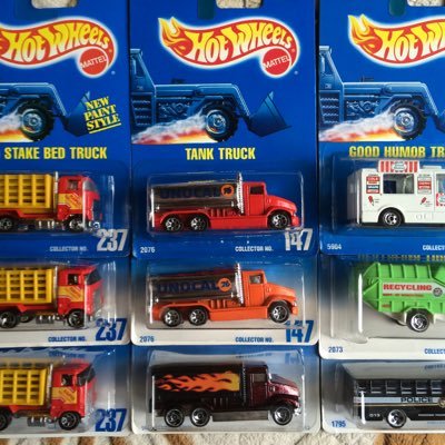 トミカ、ホットウィールなど中心に色々集めています。収集歴45年目に。エックスは初心者🔰です。無言フォローすいません😔よろしくお願いします😊