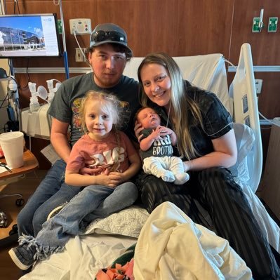 sav_foss's profile picture. bls • trs