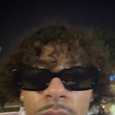 VladXNX's profile picture. Streamer on Twitch, LLM🕊️