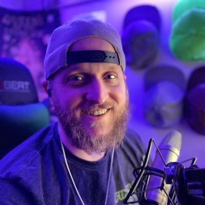 Father of two beautiful girls, full time service advisor, affiliate streamer on Twitch with the crew United stream team!