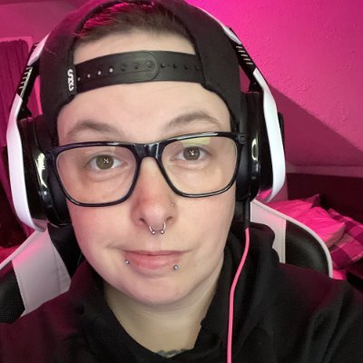 Always sleepy. | Twitch affiliate | Member of @GeekGeneration stream team! | she/they