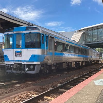 awNlmYJXC645884's profile picture. 