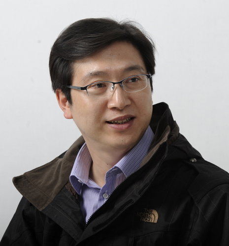 믿을 수 있는 변화, 젊은 정치 강민국!
새누리당(前한나라당)전국상임위원,진주시을예비후보,봉곡초등학교,진주중학교,진주동명고등학교,경남대학교대학원법학박사