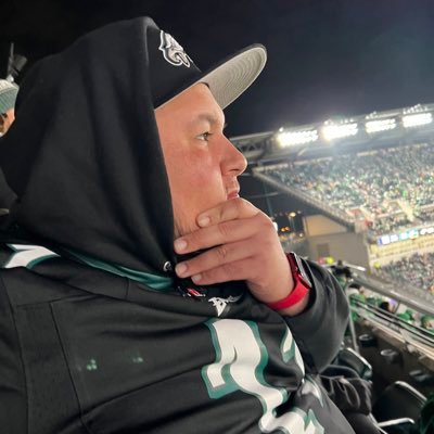 Avid sports fan and gamer! 👾🎮 🦅 Philadelphia Eagles 🦅 ⚒️Denver Nuggets ⚒️ ⚾️ New York Yankees ⚾️ 🇺🇸/ 🇪🇨 {I tweet a lot during games}