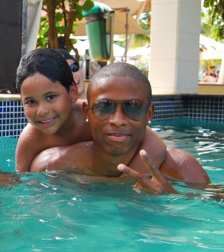 ALLEXJUNIORR's profile picture. Não podemos conquistar um dom, nem nascer com o sucesso. Mas podemos conquistar o sucesso com o dom que recebemos ao nascer. !