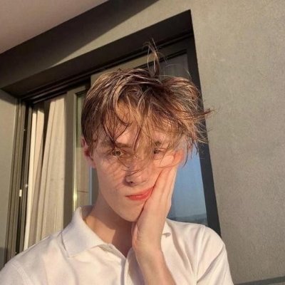 EdwinaMarkF8's profile picture. 