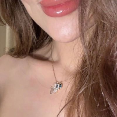 wwwrdi9's profile picture. HR | المبُالغة بالأشخاص مَ تورث إلا الحسايف