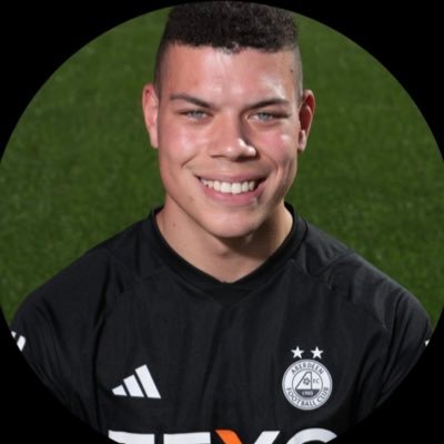 @AberdeenFCYouth GK Coach & @NESCOL External Engagement Coordinator & Assesor. UEFA Childrens License Holder, BSc Hons Degree in Sports Coaching @OneZackEllisGK