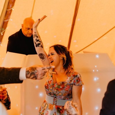 I’m Charlee! Im a fairly regular person, mum, sister, friend, student, writer. Supporter of everyone being able to access basic human necessities with kindness.