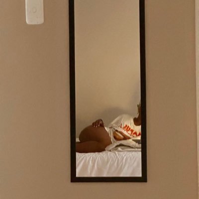 Qui est prêt à payer 10 euros pour une photo de mes chaussures à mes pied ? Sur unlockt ?