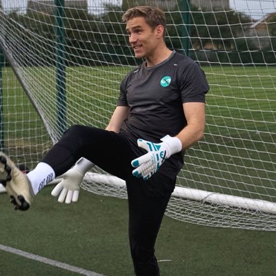 Football, goalkeeping, coaching & sometimes golf IG: andyhashtag1gk | YT: Andy #1 | 🧤 @exegoalkeeping - NEW gloves OUT NOW Link ⬇️