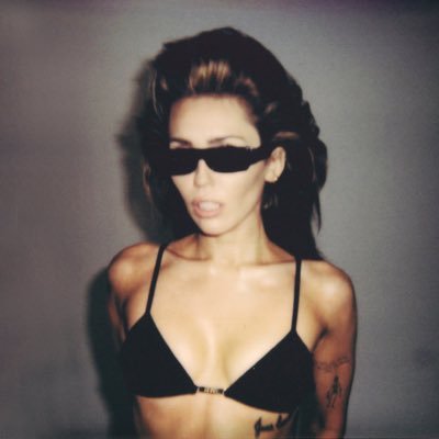 MileyCyrus twitter avatar