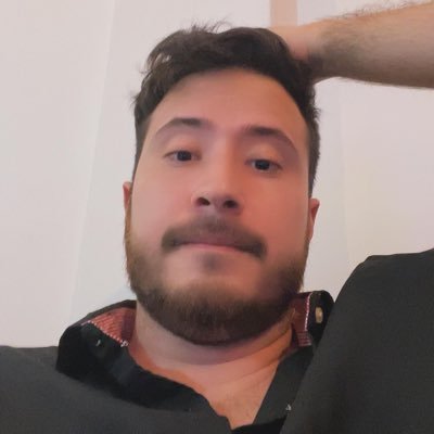 Ex jugador competitivo para League of Legends. Streamer chiquito https://t.co/4OSKLX6TiI