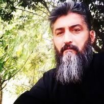 نژادگان پارسی
از تبار خدایگان ساسانی،
ایجاد سومین امپراتوری پارسی هدف ماست.
ما برگزیده خداوندیم ،
رضا ساسانی