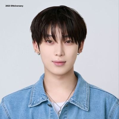 sunsunjekjek's profile picture. 