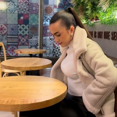 lauraalarconnn's profile picture. lauuuuuuu;)