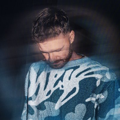 En vidéo sur Youtube, et en live les « Jeudi Soir » sur Twitch. (https://t.co/iSi2oVhmrk) ✨ Écouter du rap c’est bien, le vivre en live c’est mieux.