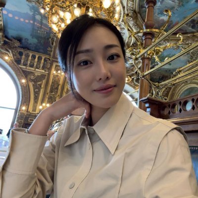 LeeNancy41957's profile picture. "Positive thoughts and vibes I'm receiving from the universe"