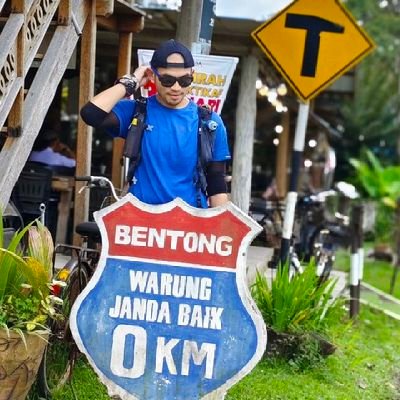 RudiRah05183503's profile picture. 