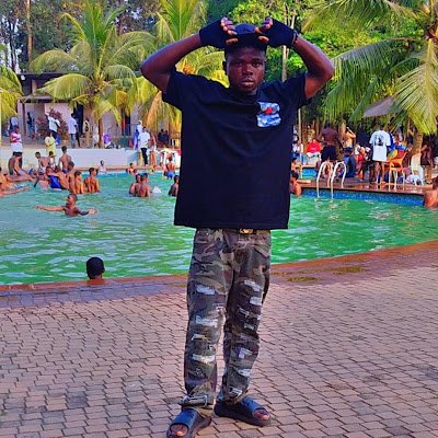 CalvinCris21's profile picture. 